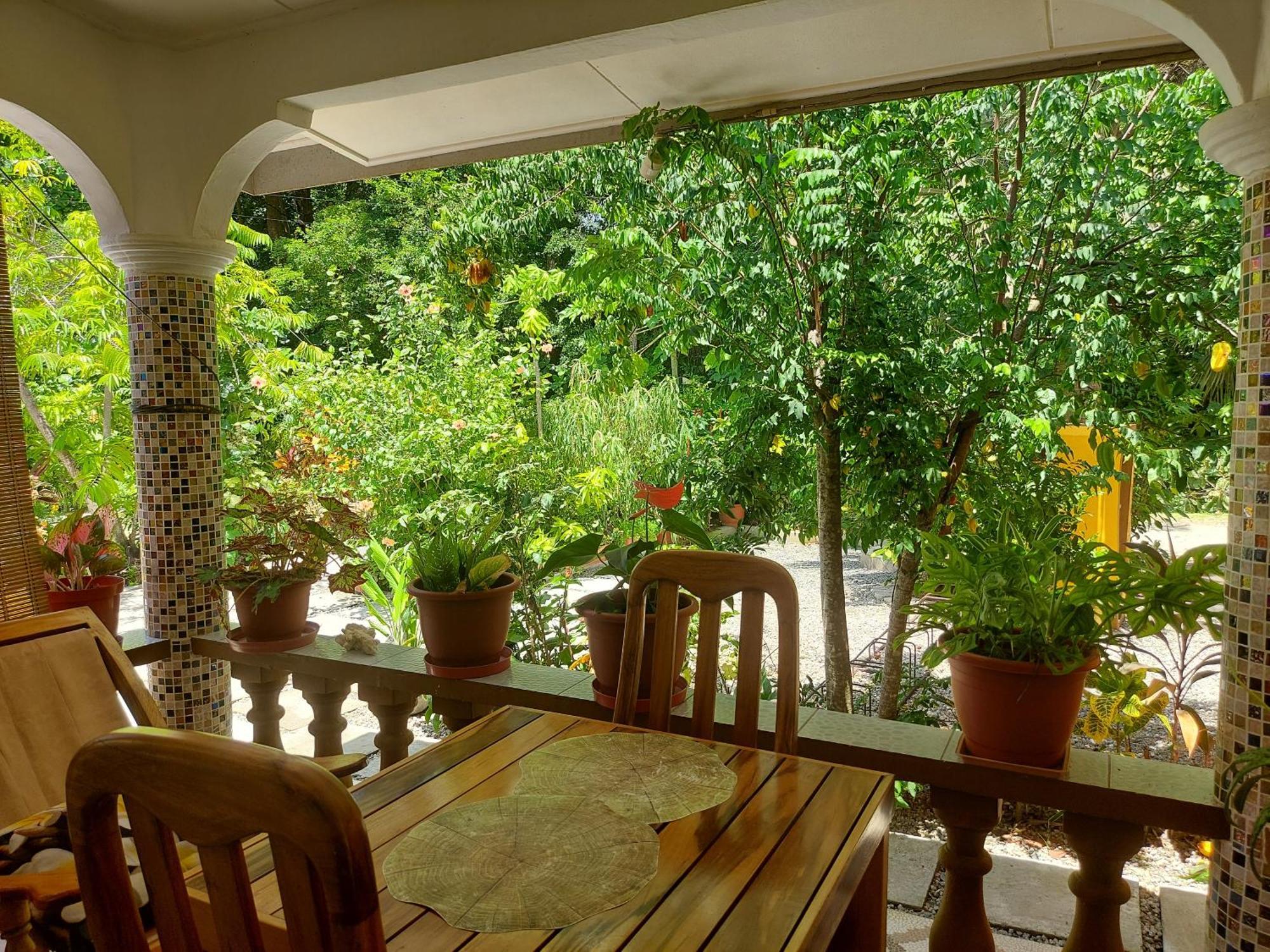 Chez Mera Self Catering La Digue Habitación foto